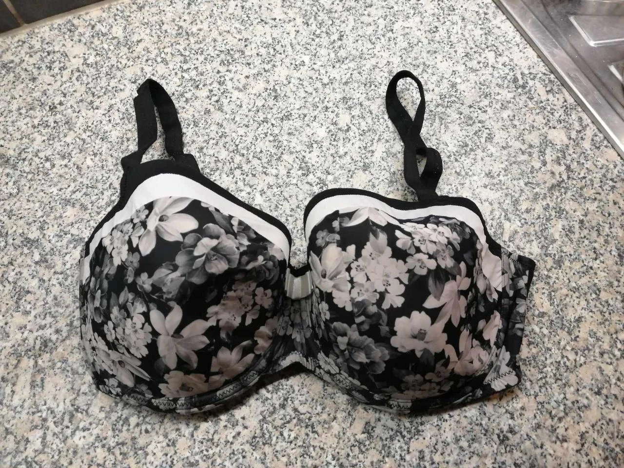 • Bh zwart/grijs merk prima donna twist – maat eu 75 e/ fr 90 e